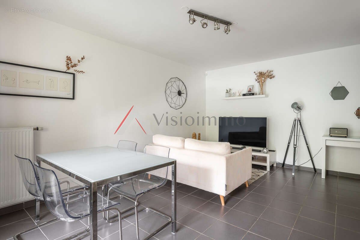 Appartement à FONTAINE