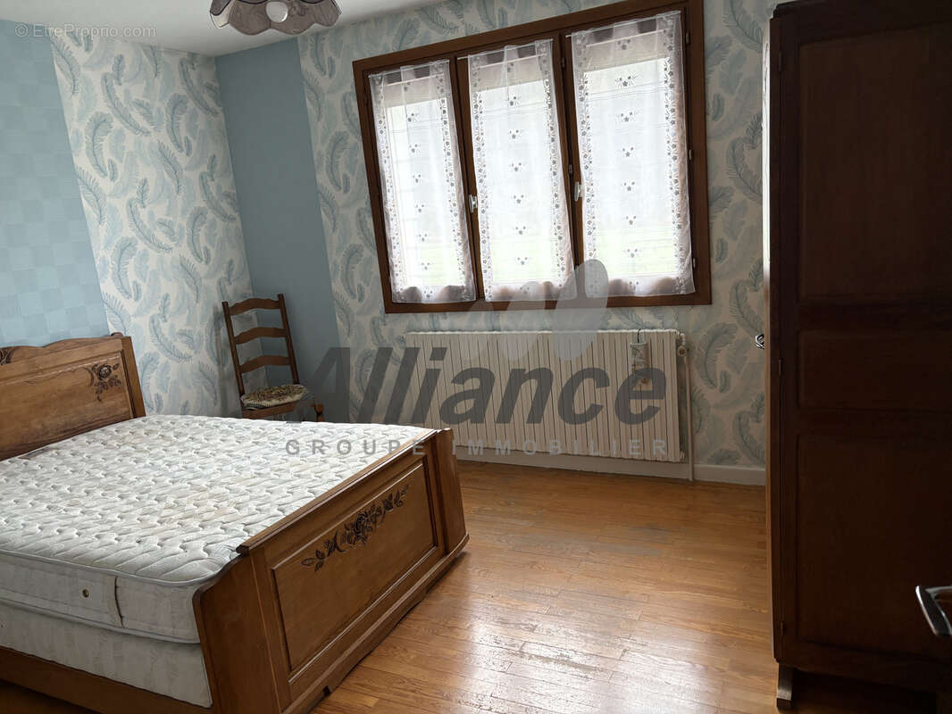 Maison  de  type  f5  sur  rez  de  jardin  a  la  longine - photo 10