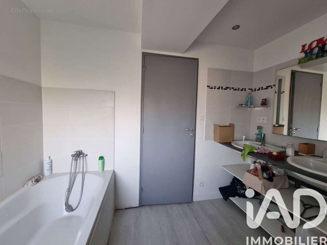 Photo 4 - Maison à LA POUEZE