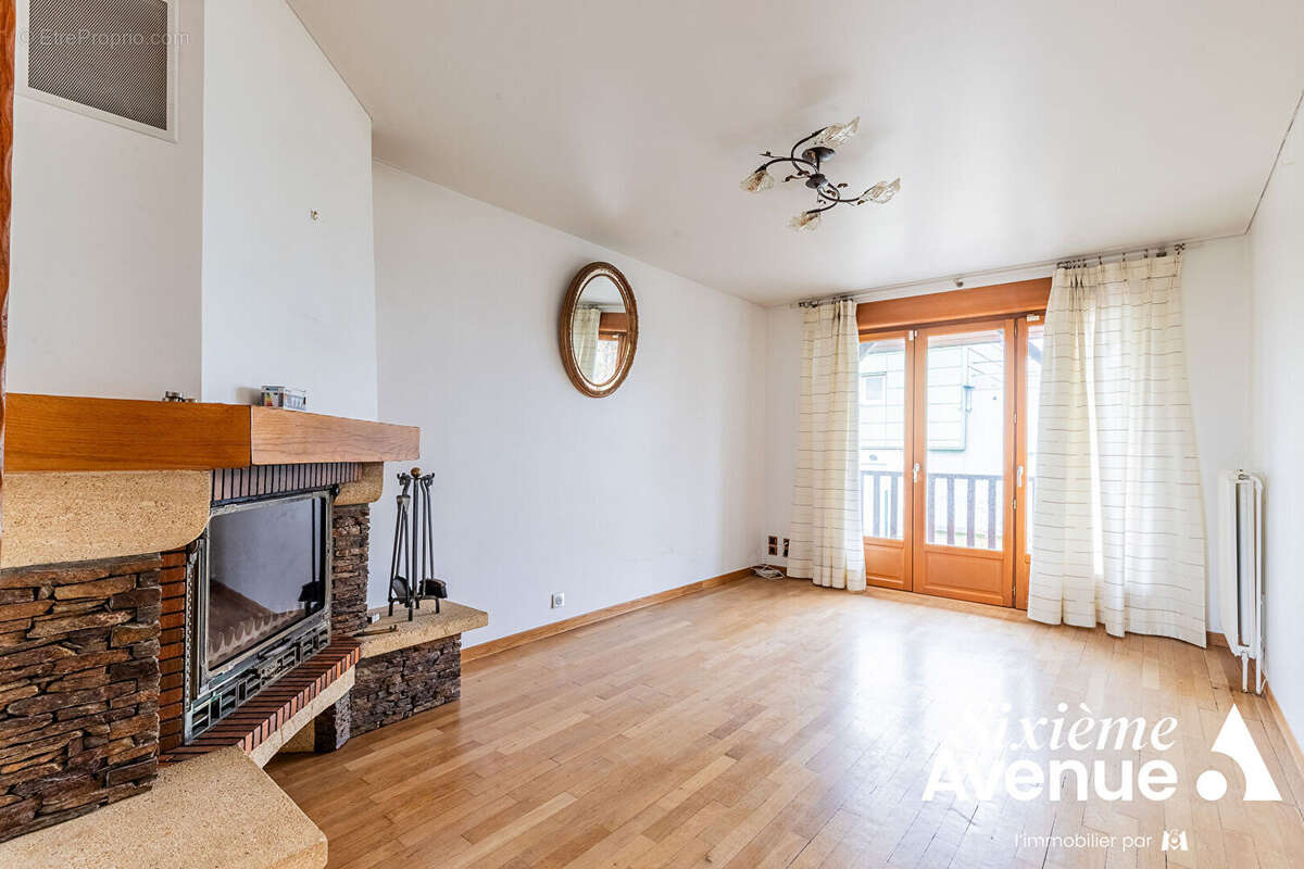 Maison à CHILLY-MAZARIN