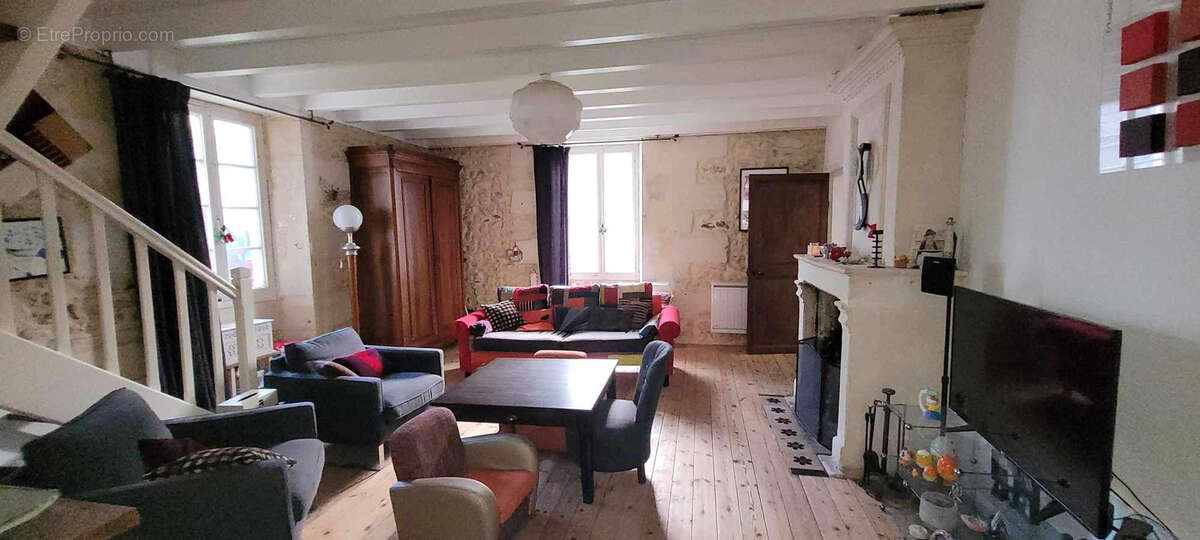 Maison à SAINT-FORT-SUR-GIRONDE