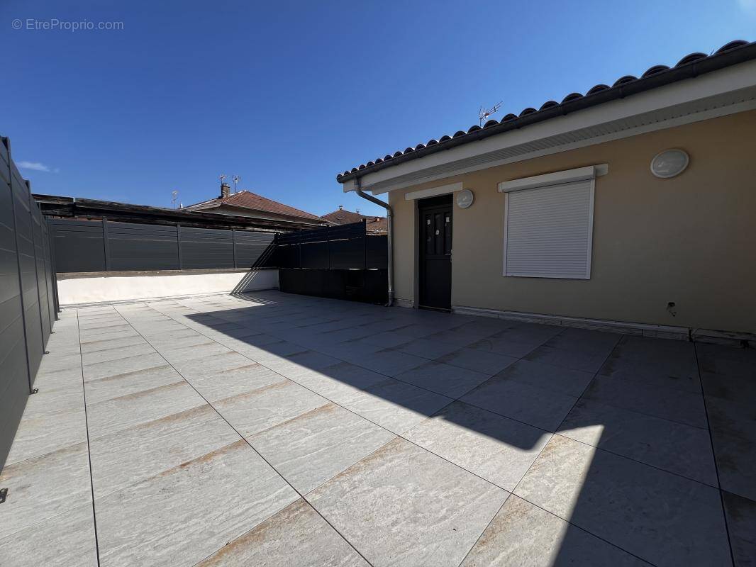 Appartement à RENAGE