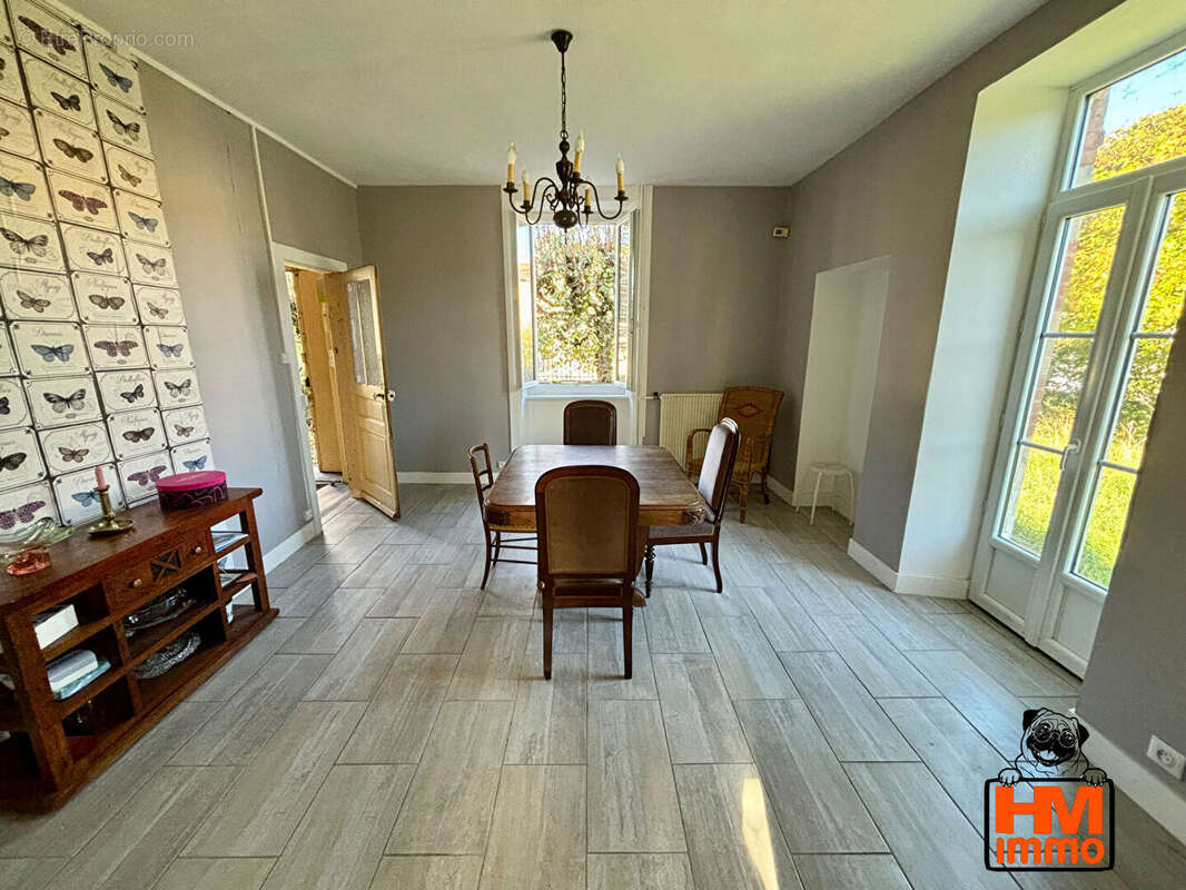 Maison à CONDAT-SUR-VIENNE