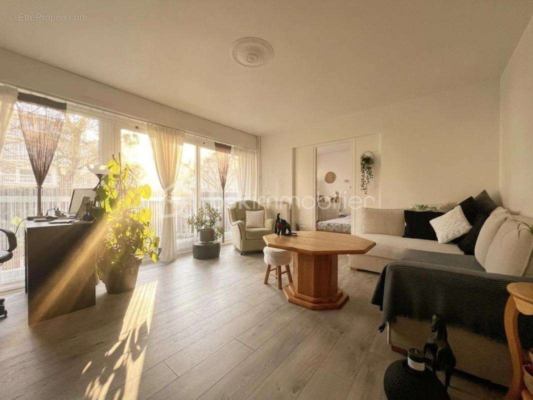 Appartement à BOUGIVAL