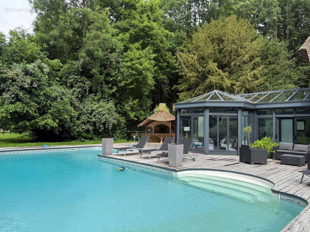 Maison 230 m² à Saint-Martin-Aux-Arbres  - photo 4