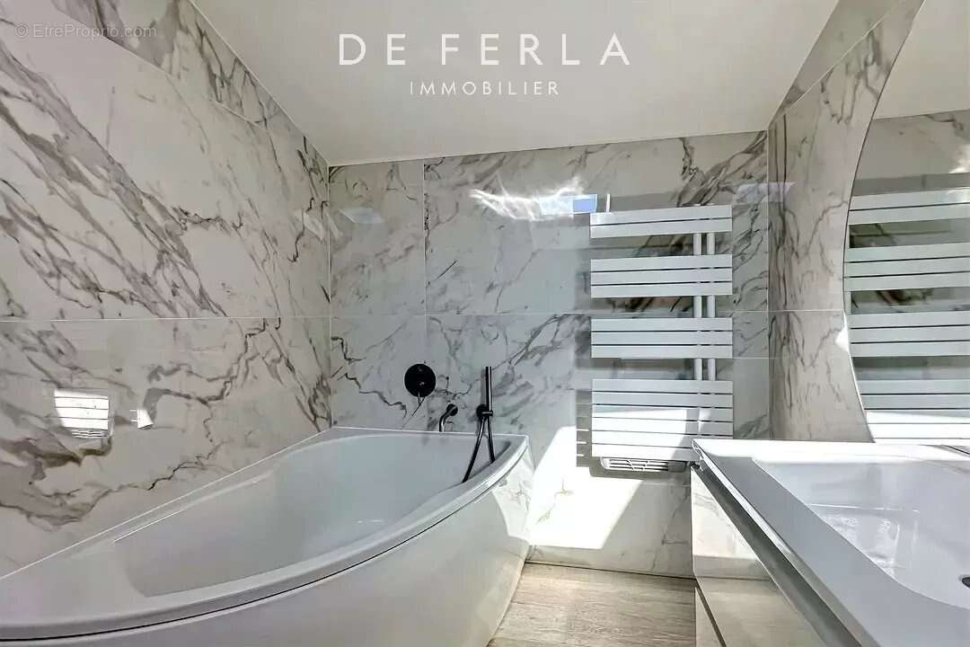 Appartement à MARSEILLE-8E