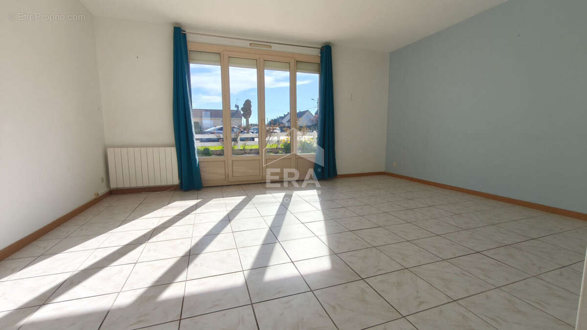 Maison à THIRON-GARDAIS