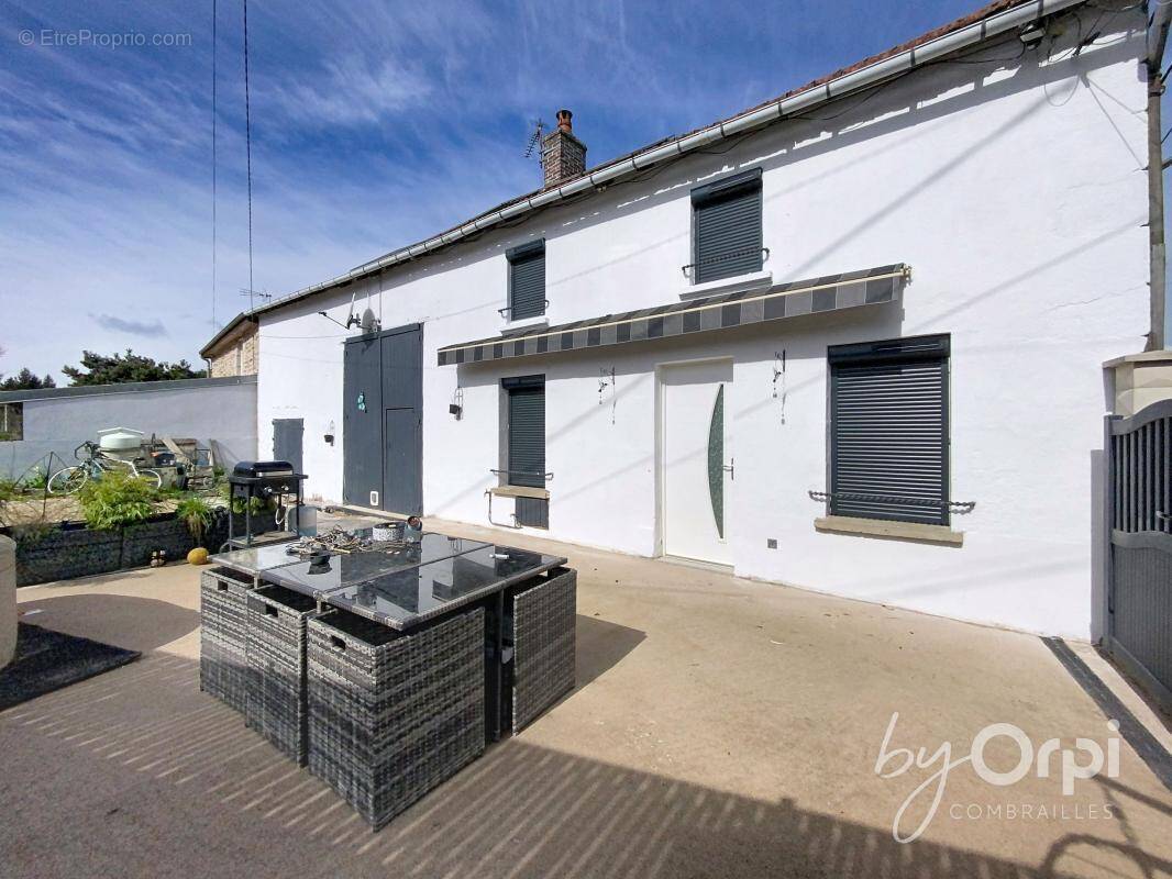 Maison à SAINT-ELOY-LES-MINES