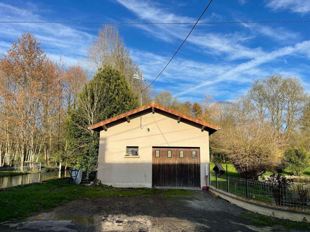 Maison à CHEF-BOUTONNE