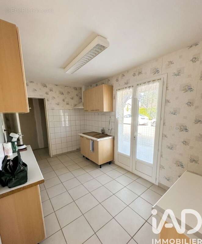 Photo 3