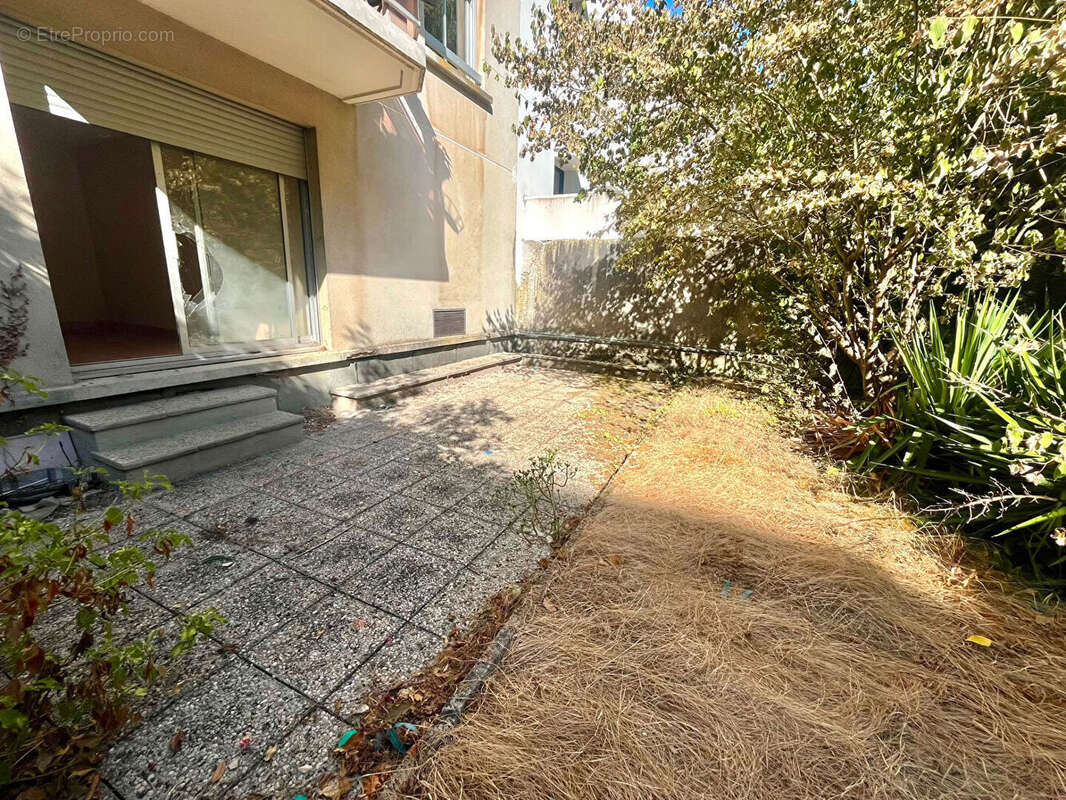 Montrouge - rue d'estienne d'orves - photo 2