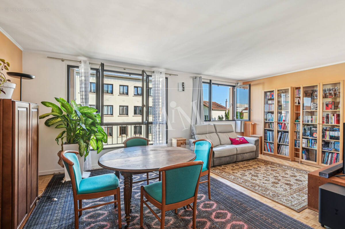 Appartement à NANTERRE