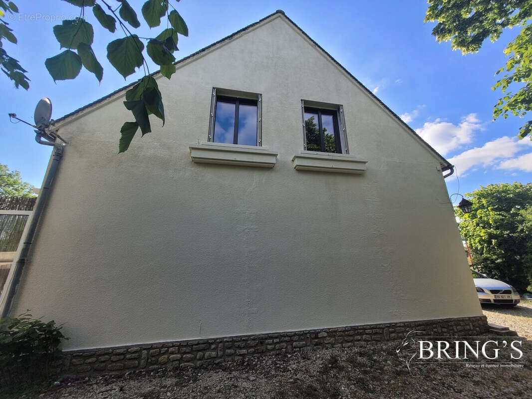 Maison à LE MENIL-BROUT