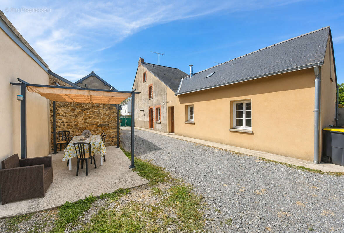 Maison à SOUDAN