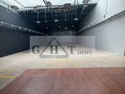 Commerce à VAUX-LE-PENIL