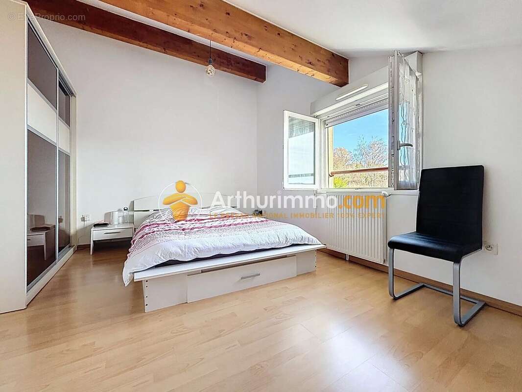 Appartement à BOURGOIN-JALLIEU