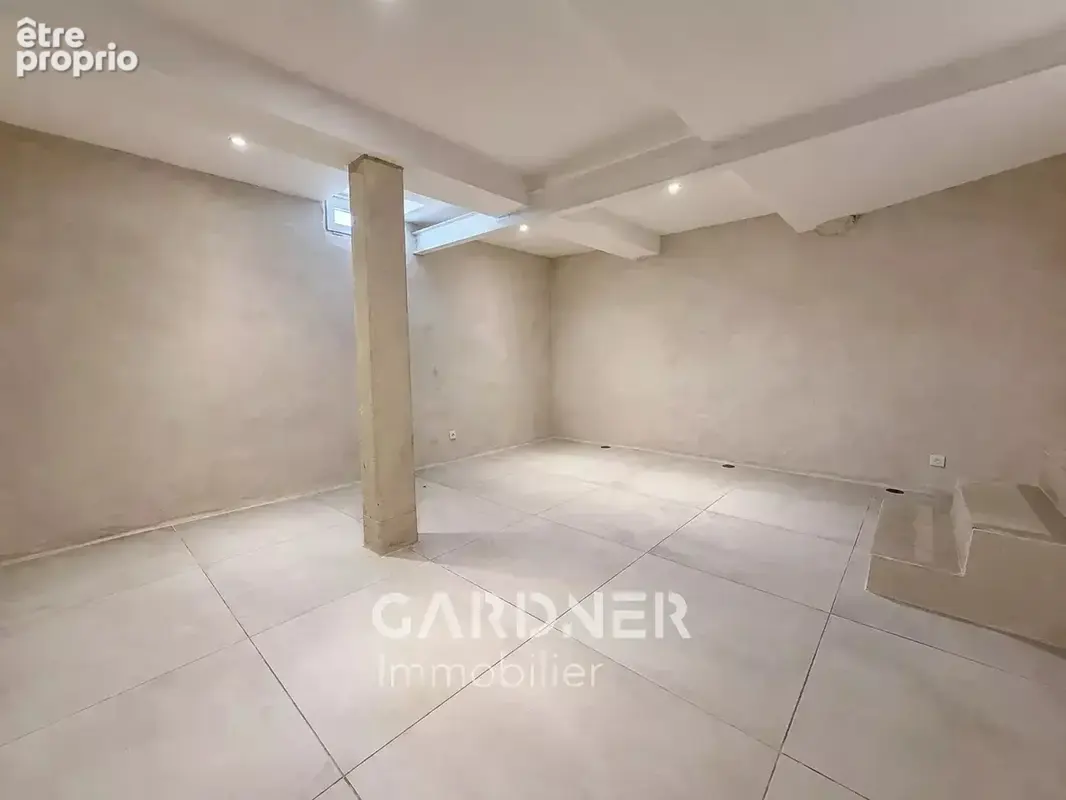 Appartement rez-de-jardin type 4 et 2 stationnements privatifs - photo 10