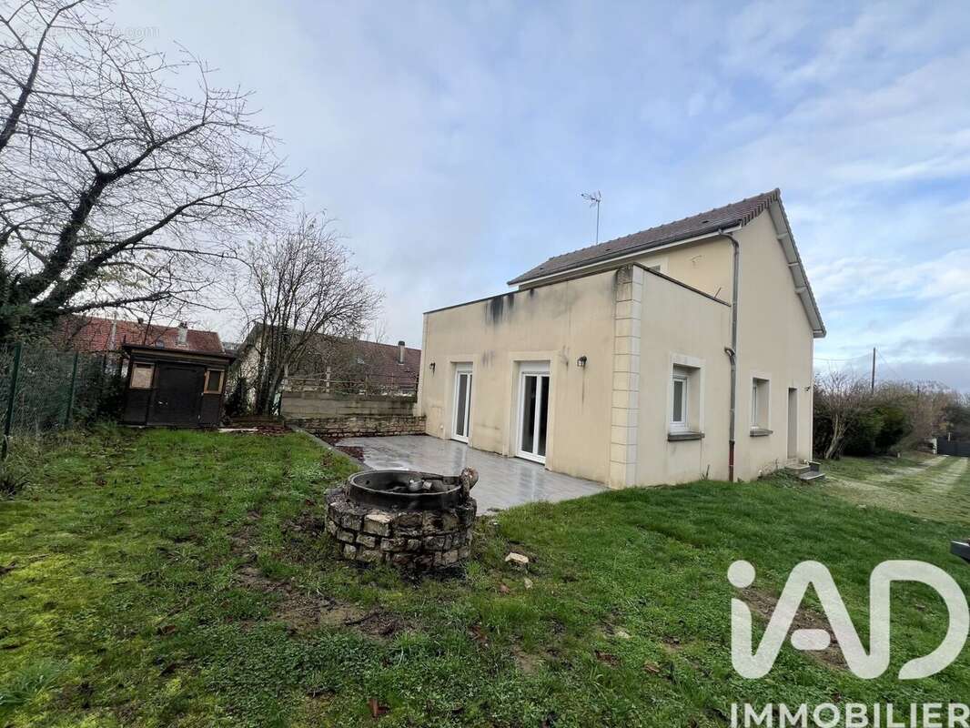 Photo 2 - Maison à LA CHAPELLE-SAINT-LUC