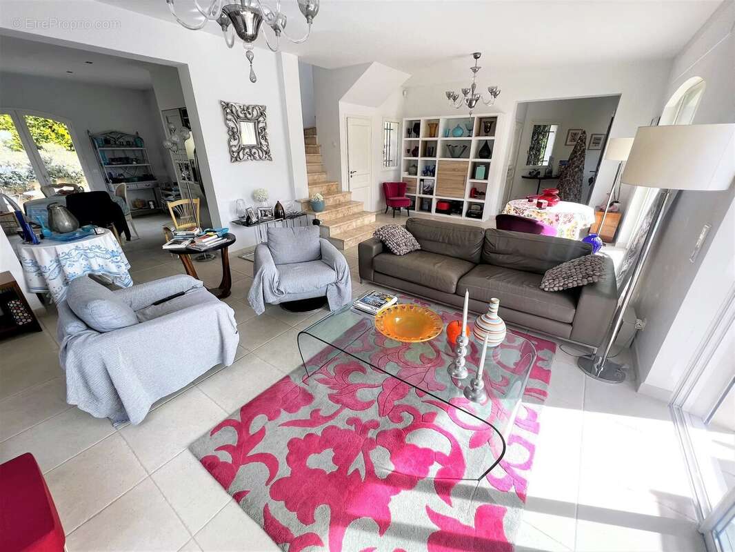 Maison à TOURRETTE-LEVENS