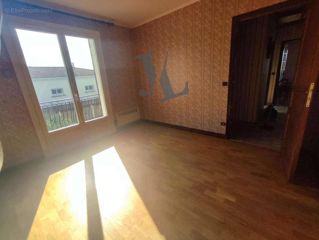 Maison à PORTES-LES-VALENCE