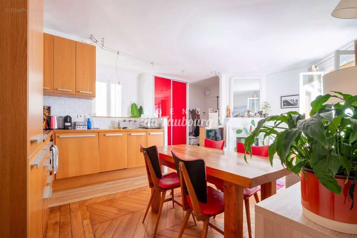 Appartement à PARIS-10E