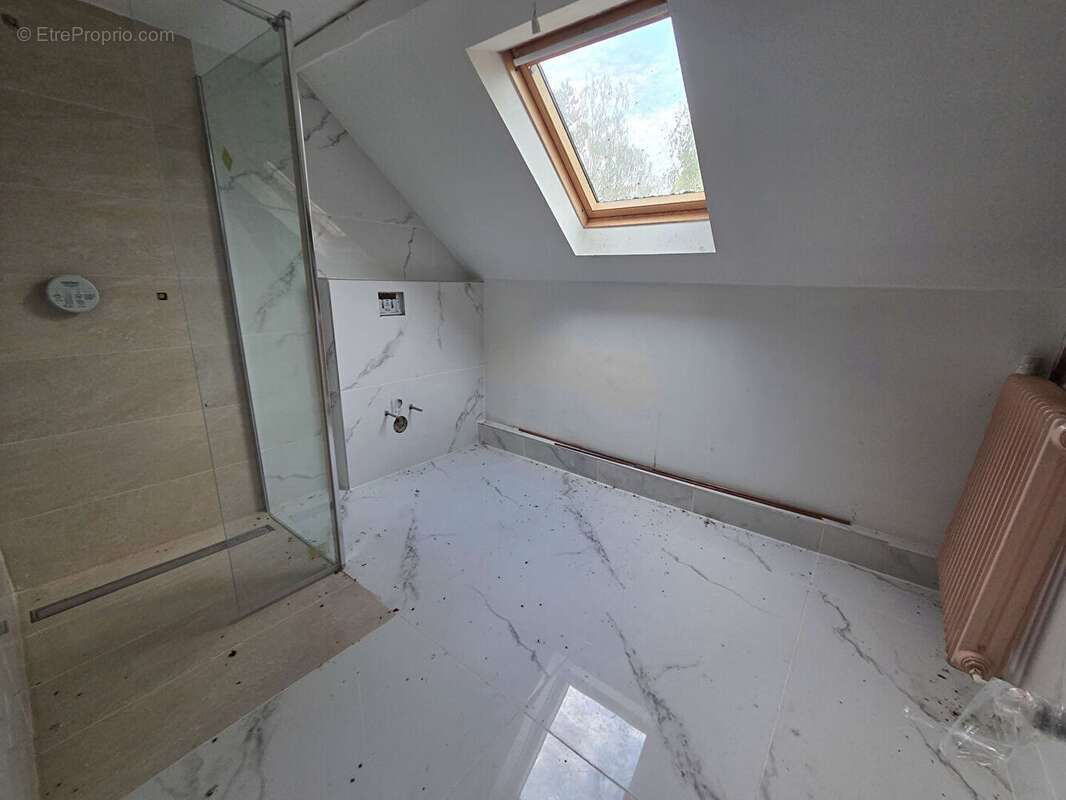 NOYEN SUR SEINE: Longère 8 pieces. 216 m2 habitable sur 2888 m2 de terrain clos - photo 9