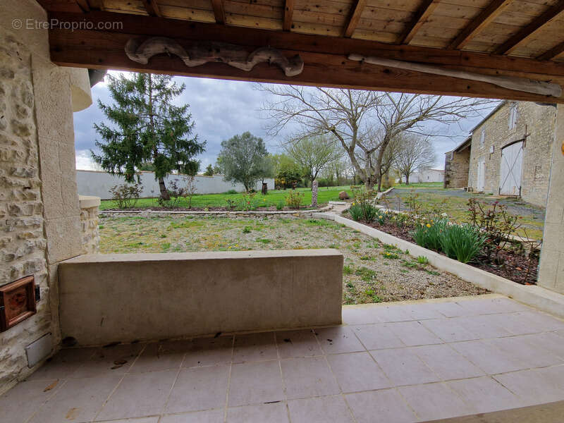 Maison à SAINT-CREPIN