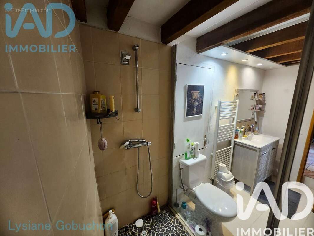 Maison 134 m² à Coutures  - photo 8