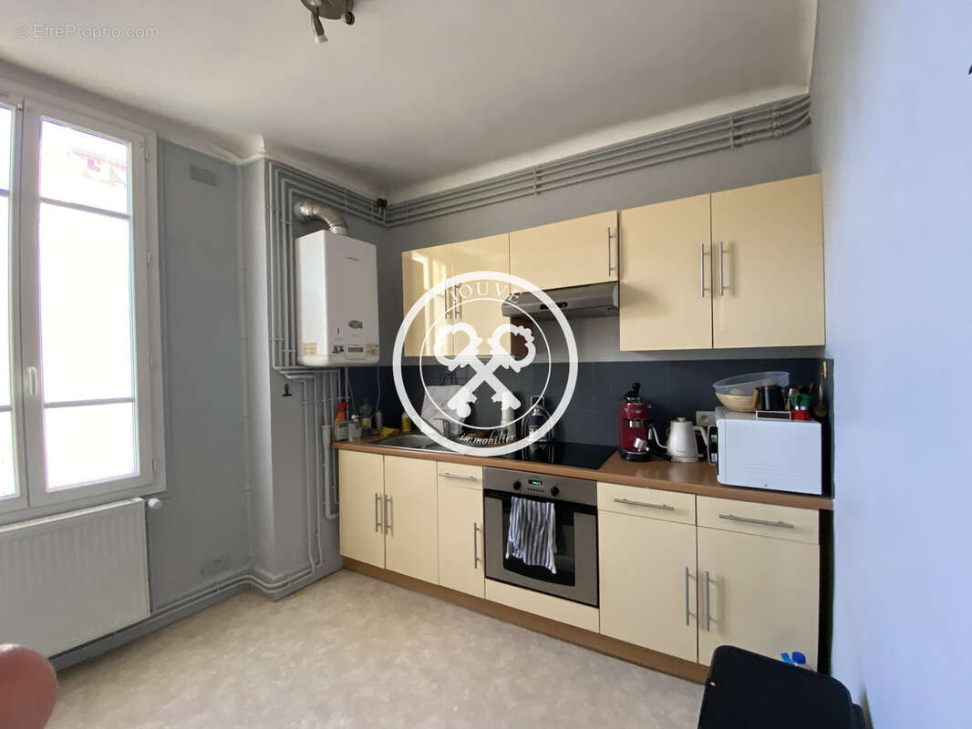 Appartement à SAINTE-SAVINE