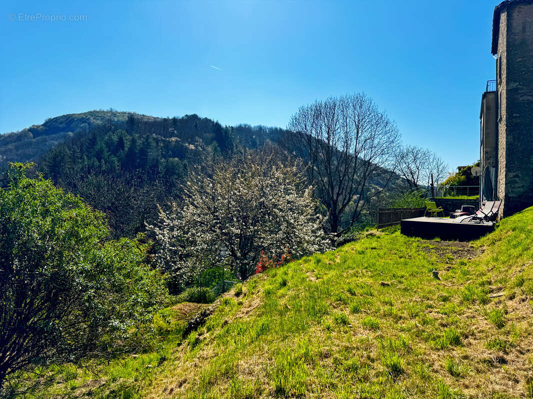 Maison à ANTRAIGUES-SUR-VOLANE