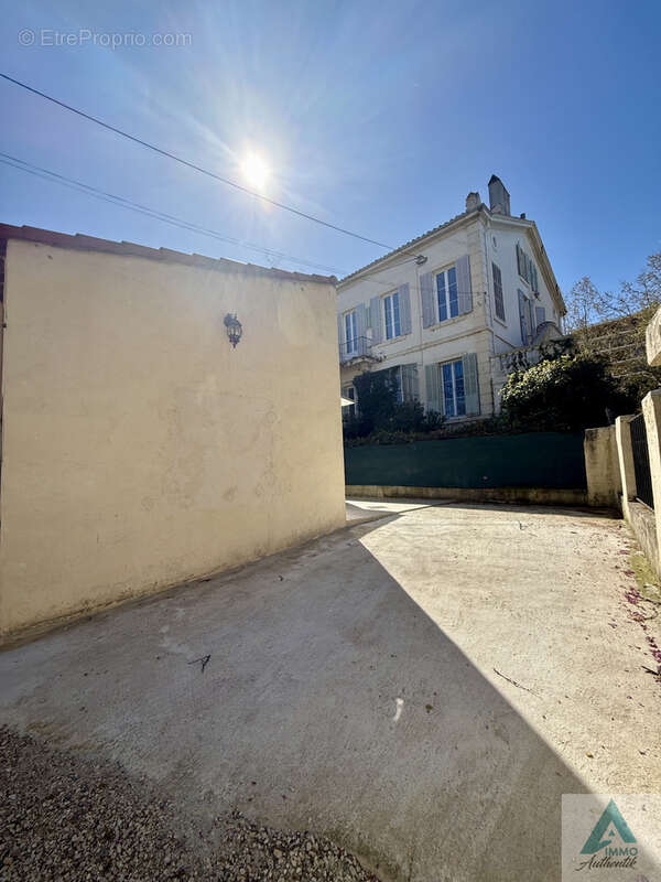 Maison à MARSEILLE-9E