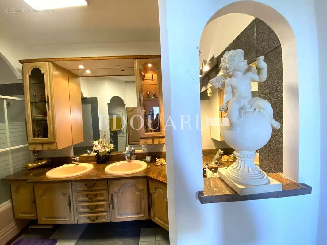 Villa provençale de 350 m² divisée en plusieurs appartements, idéale résidence principale ou investissement locatif - photo 17
