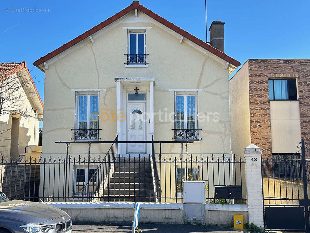 Maison à VILLENEUVE-LE-ROI