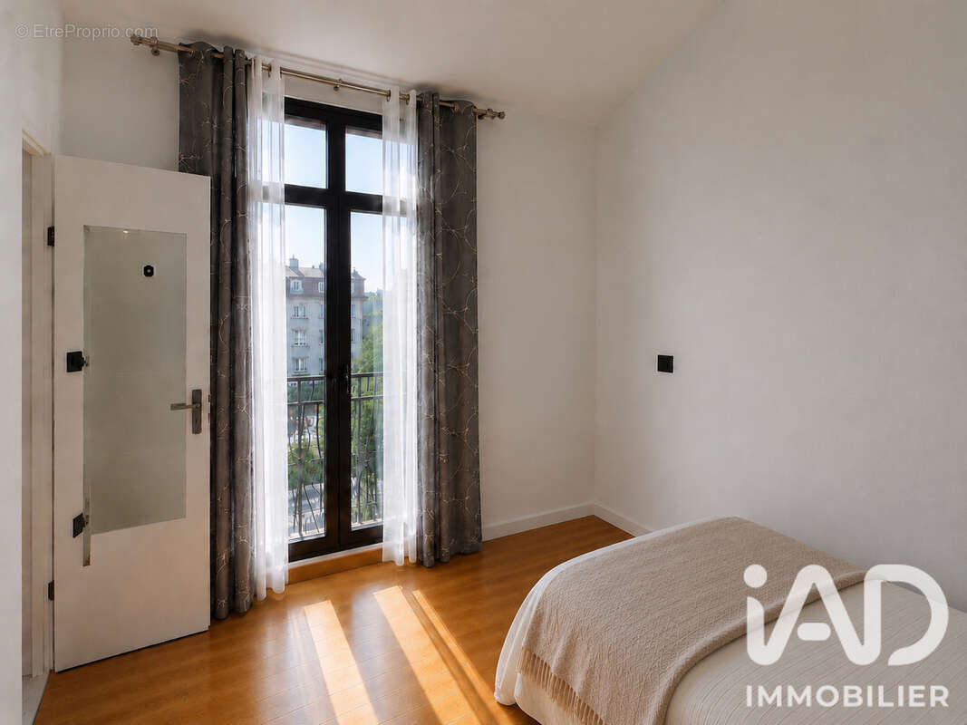 Photo 6 - Appartement à SURESNES