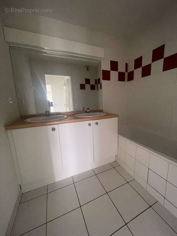Appartement à SAINT-MACAIRE