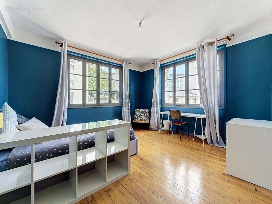 BREST HYPER-CENTRE – Appartement de caractère de 92 m² avec caves et jardin partagé - photo 5