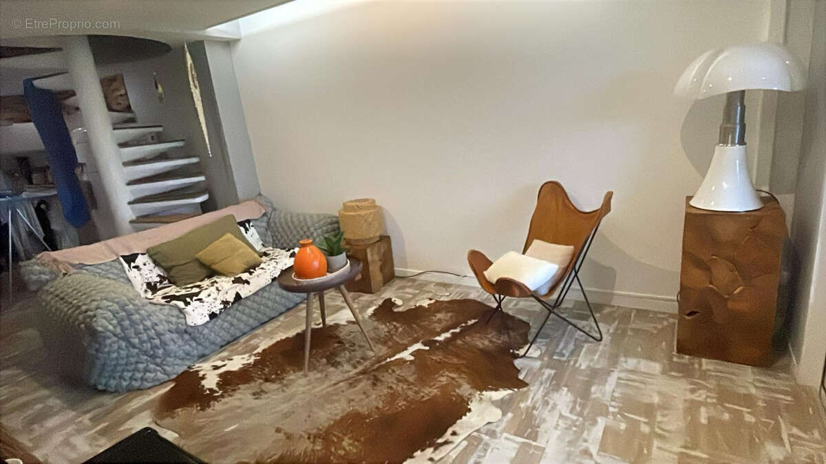 Appartement à SAINT-CYR-SUR-MER