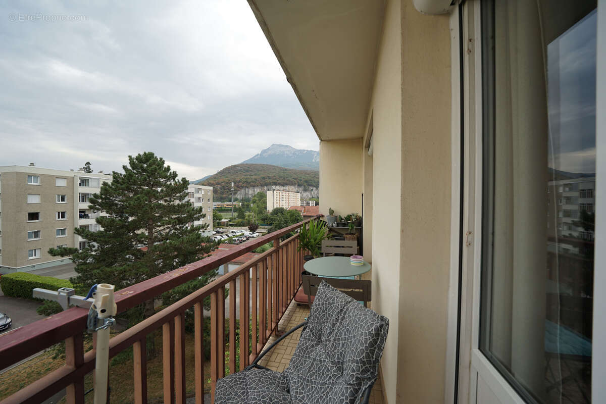 Appartement à FONTAINE