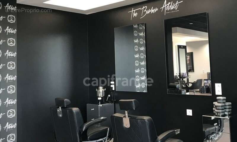 A vendre Salon de coiffure Lézignan-Corbières , AUDE (11) Zone commerciale dynamique - photo 3