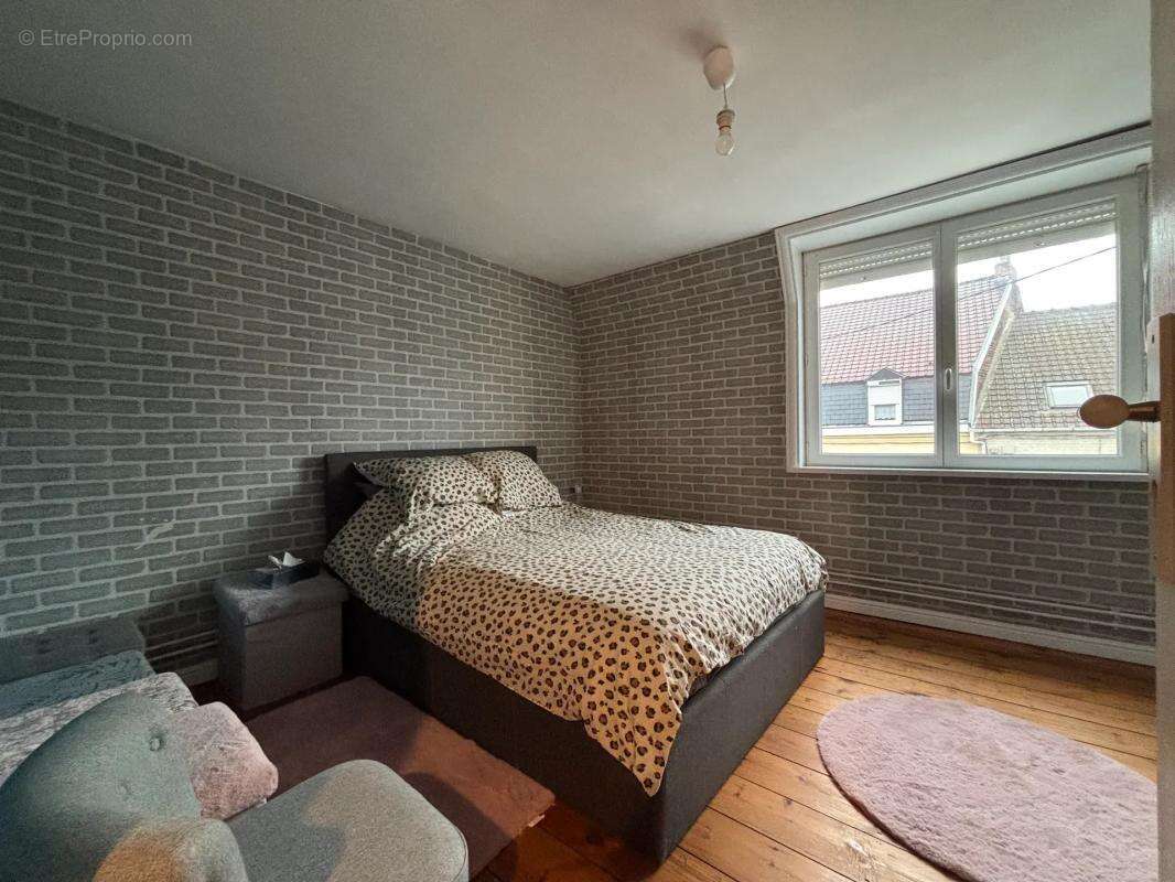 Maison à SAINT-AMAND-LES-EAUX