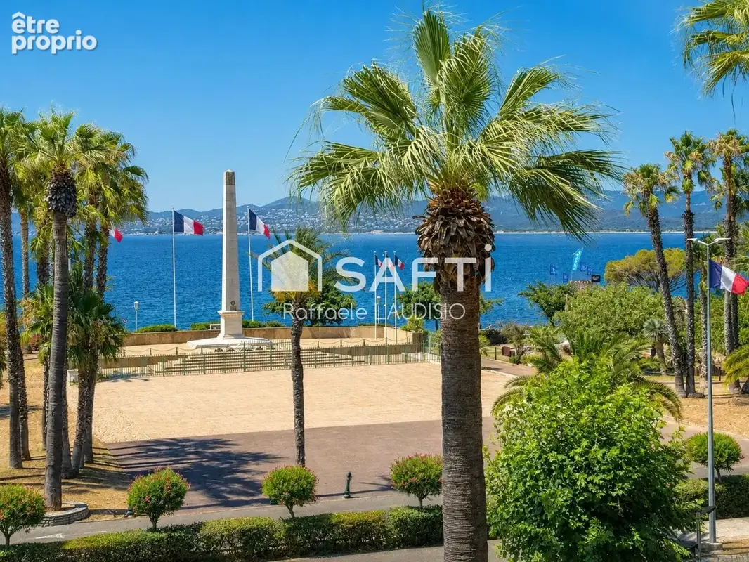 Photo 1 - Appartement à SAINT-RAPHAEL