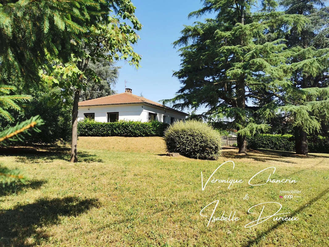 Maison à SAINT-GENIS-LAVAL