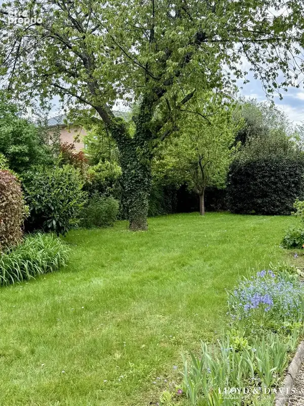Maison 178 m² à Vaucresson  - photo 2