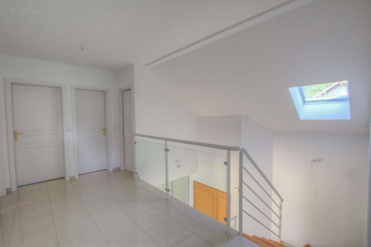 Maison à SERGY