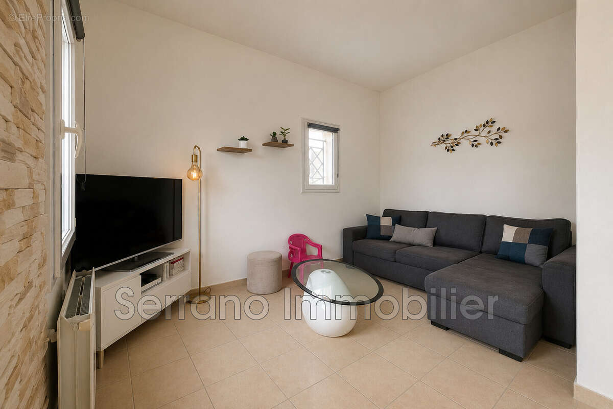 Maison 100 m² à Tarascon  - photo 8