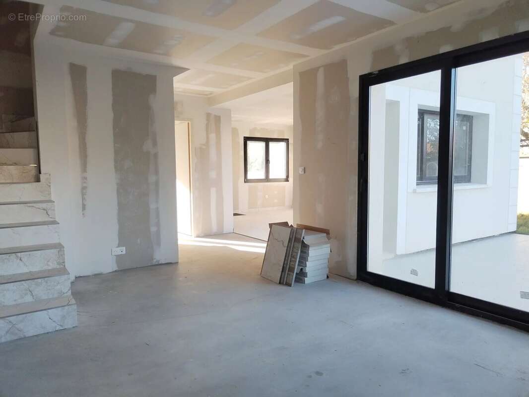 Maison à BOURRON-MARLOTTE