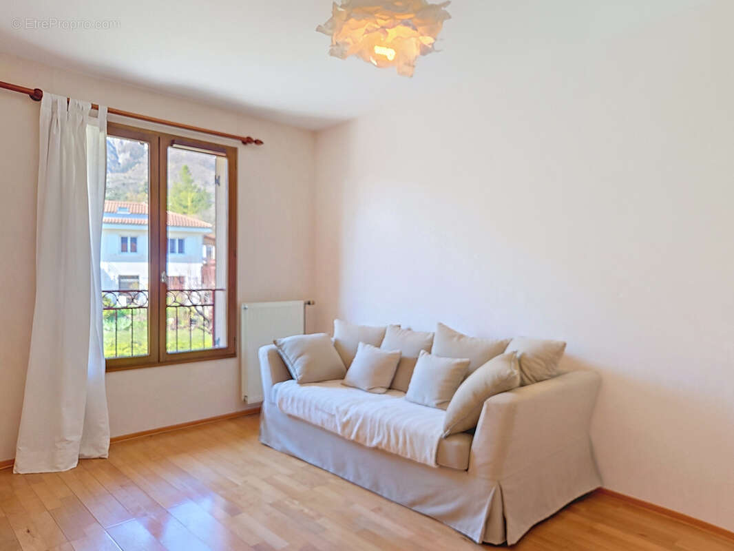 Appartement à SAINT-ISMIER