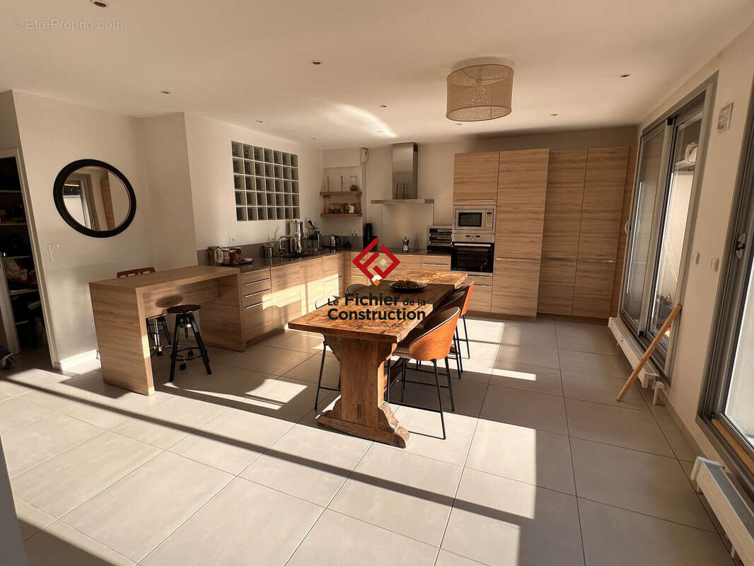 Appartement à MEYLAN