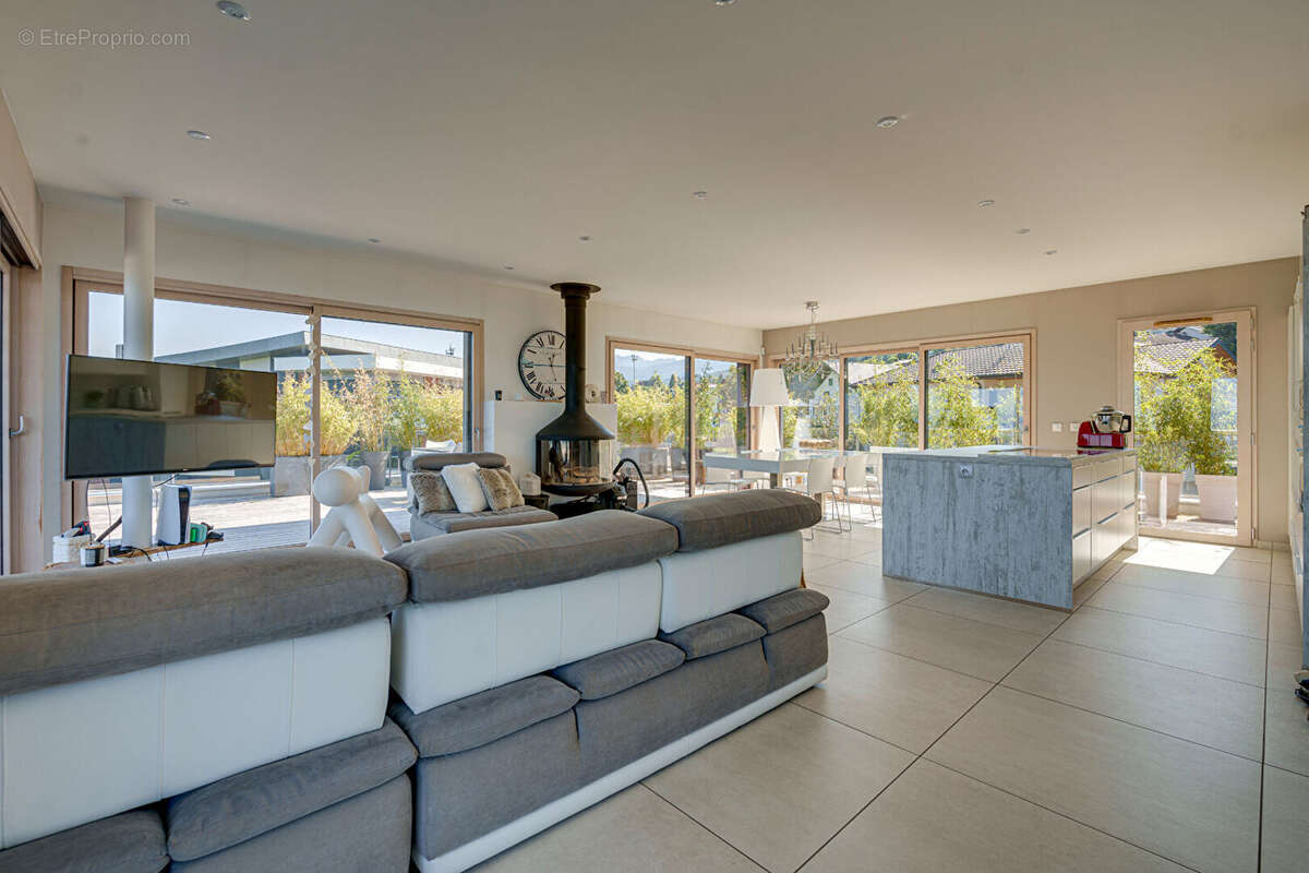 Appartement à EVIAN-LES-BAINS