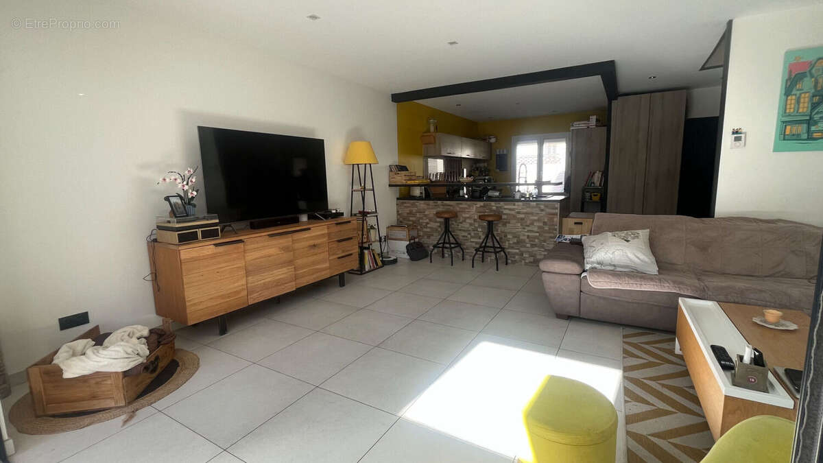 Maison à LES ROCHES-DE-CONDRIEU